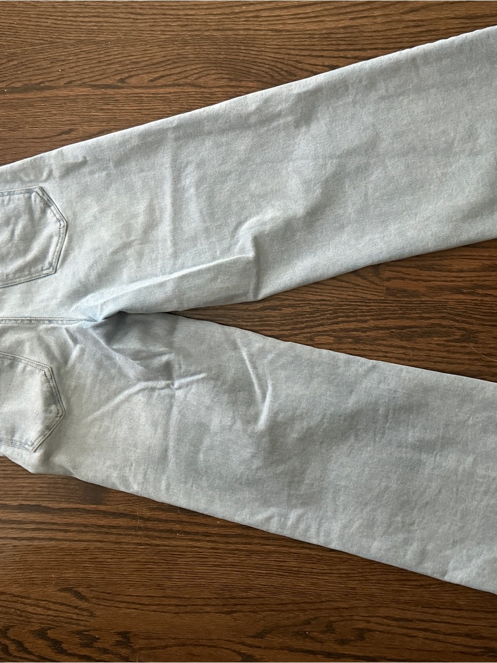 Light Wash Cropped Wide-Leg Jeans - Women - Picture 3 of 3